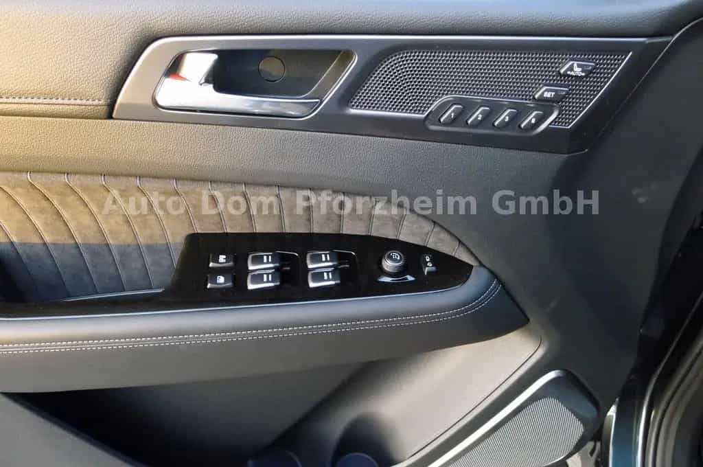 KGM Rexton 2,2 D LUX/AWD/AT/5 Sitz/AHK 06/2025-photo-6