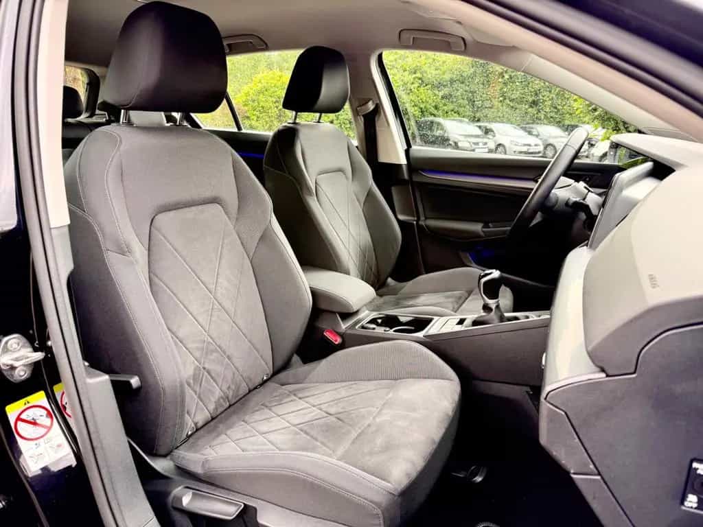 Volkswagen Golf VIII Lim.1.5 Style Highline Kamera Navi 04/2020-photo-11