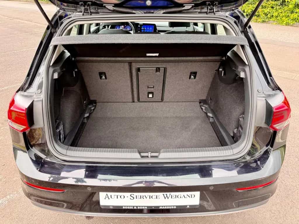 Volkswagen Golf VIII Lim.1.5 Style Highline Kamera Navi 04/2020-photo-17
