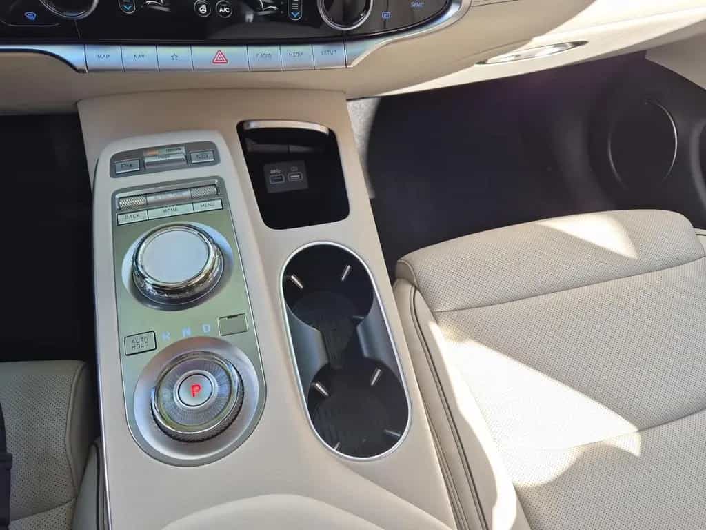 Genesis GV70 2.5T AWD Luxury Komfort Paket*Leder 05/2022-photo-14