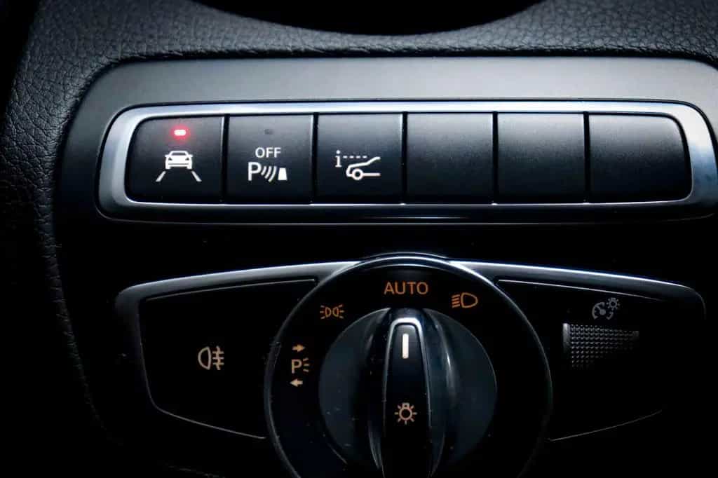Mercedes-Benz C-Class AMG 4M*PERFORMANCE AGA*DISTR*HuD*KAMERA*SPUR 12/2018-photo-19