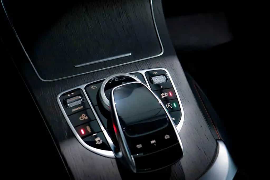 Mercedes-Benz C-Class AMG 4M*PERFORMANCE AGA*DISTR*HuD*KAMERA*SPUR 12/2018-photo-21