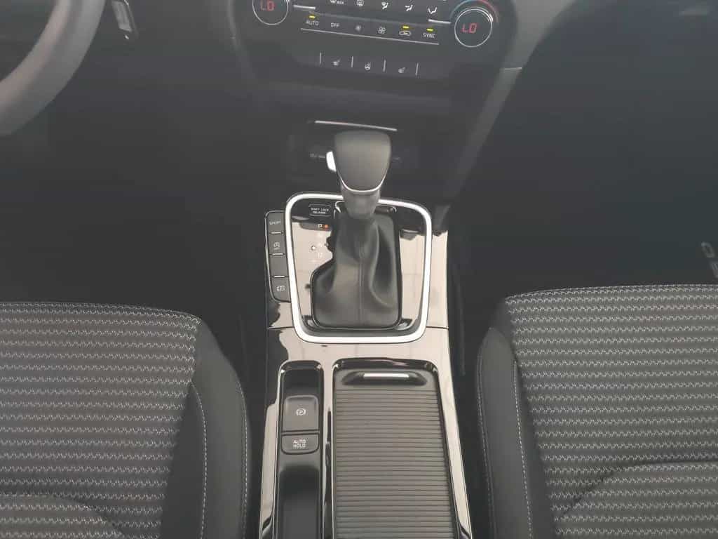 Kia CEED_5 1.5T 140 DCT7 VIS KOMF+ NAVI 10/2025-photo-15