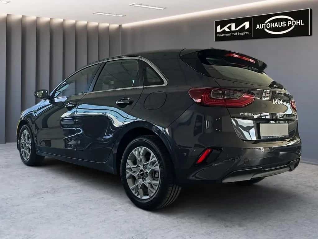 Kia CEED_5 1.5T 140 DCT7 VIS KOMF+ NAVI 10/2025-photo-6