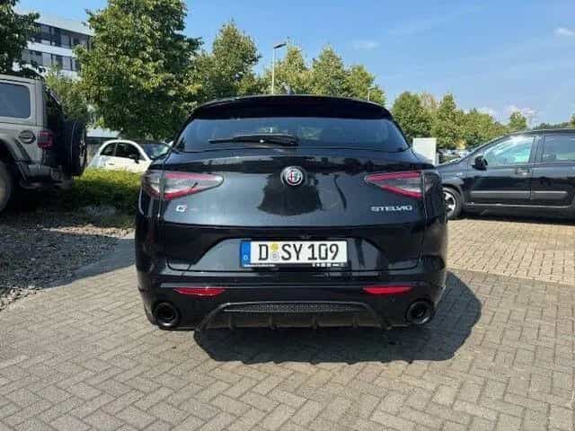 Alfa Romeo Stelvio 2.0 Turbo 16V Veloce Q 4 04/2024-photo-3