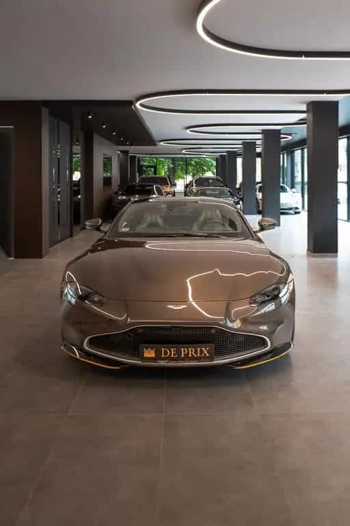 Aston Martin V8 Vantage 007 Edition   James Bond 12/2021-photo-3