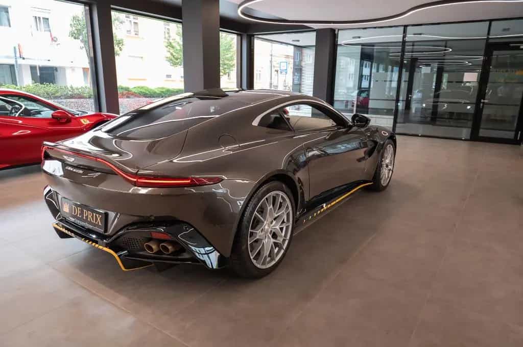 Aston Martin V8 Vantage 007 Edition   James Bond 12/2021-photo-5