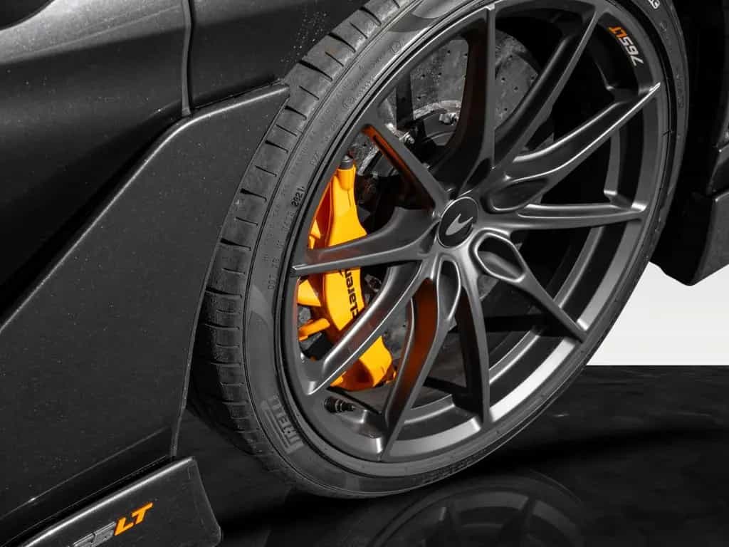 McLaren 765LT Spider| Electrochromic Roof| Comfort Seats 02/2022-photo-18