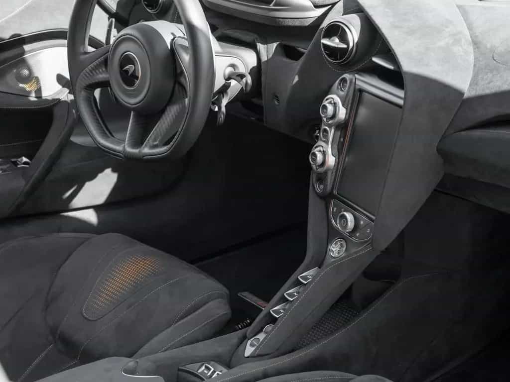 McLaren 765LT Spider| Electrochromic Roof| Comfort Seats 02/2022-photo-23