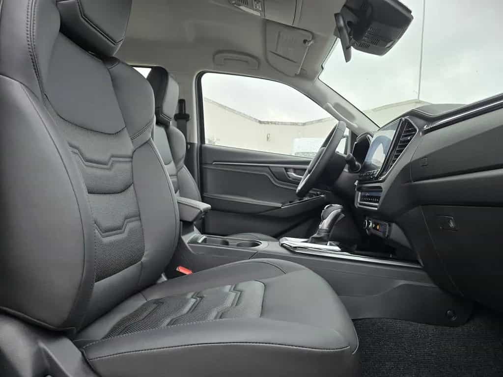 Isuzu D-Max Double Cab 4WD LSE 02/2025-photo-3