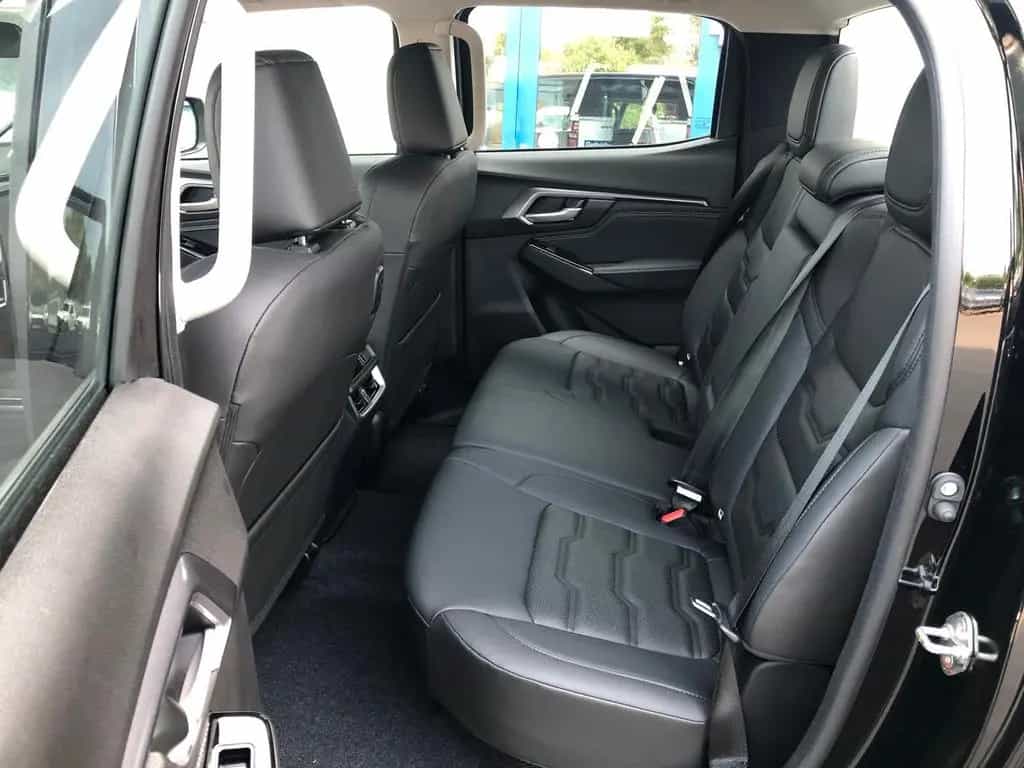 Isuzu D-Max BIG-MAX L1 Double Cab 1,8m Ladeflä.  Wohnkabinen 05/2024-photo-15