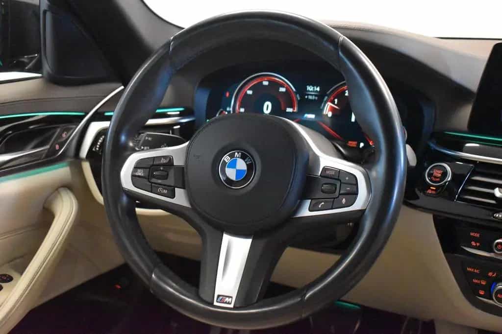 BMW 5 Series 540 i Lim. M Sport *LED *HUD *S-DACH *SONDERLACK 09/2017-photo-11