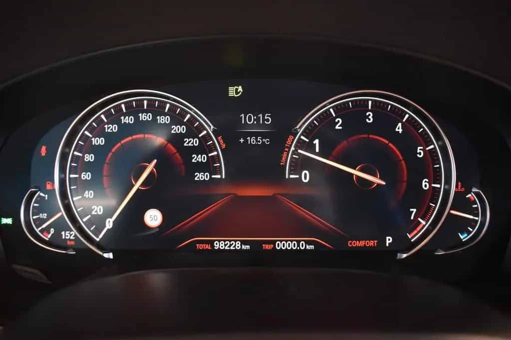 BMW 5 Series 540 i Lim. M Sport *LED *HUD *S-DACH *SONDERLACK 09/2017-photo-17
