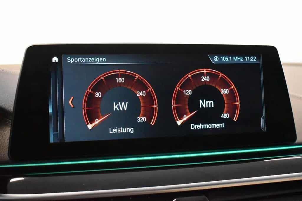 BMW 5 Series 540 i Lim. M Sport *LED *HUD *S-DACH *SONDERLACK 09/2017-photo-35