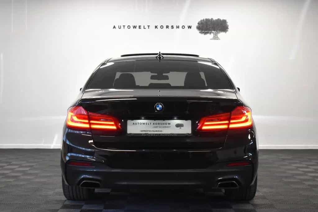 BMW 5 Series 540 i Lim. M Sport *LED *HUD *S-DACH *SONDERLACK 09/2017-photo-4