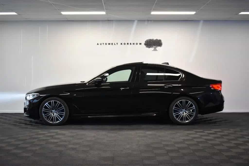 BMW 5 Series 540 i Lim. M Sport *LED *HUD *S-DACH *SONDERLACK 09/2017-photo-5