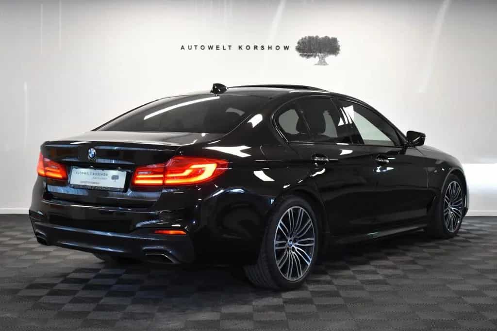 BMW 5 Series 540 i Lim. M Sport *LED *HUD *S-DACH *SONDERLACK 09/2017-photo-7