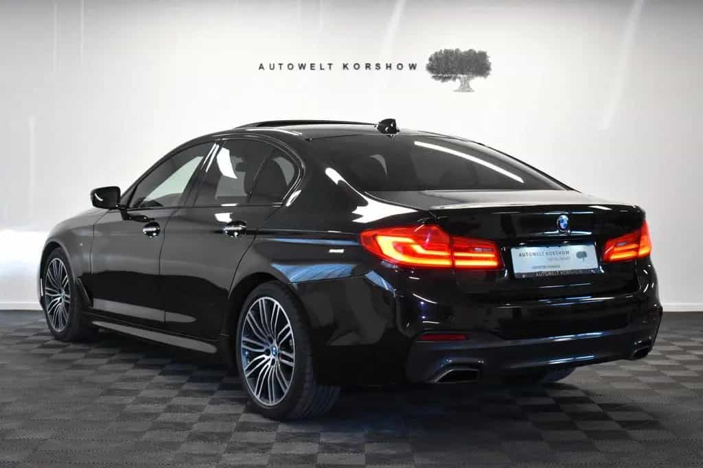 BMW 5 Series 540 i Lim. M Sport *LED *HUD *S-DACH *SONDERLACK 09/2017-photo-8