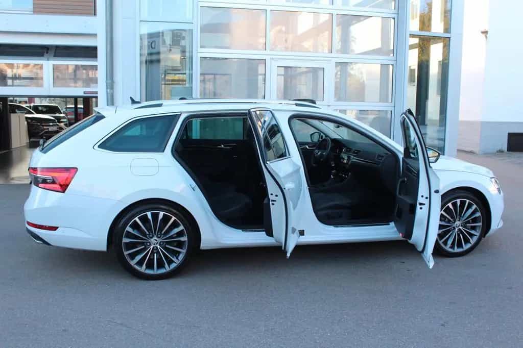 Skoda Superb Combi L&K 4x4 STHZ Pano AHK 19"Vollaussta 03/2023-photo-10