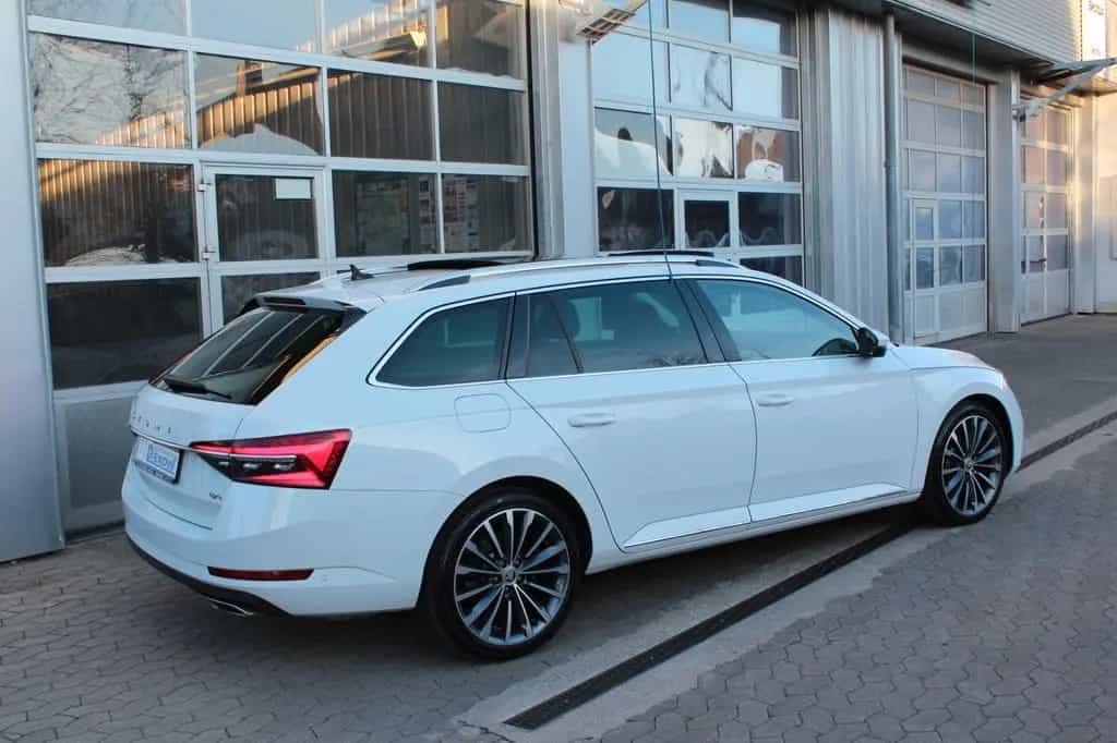 Skoda Superb Combi L&K 4x4 STHZ Pano AHK 19"Vollaussta 03/2023-photo-13