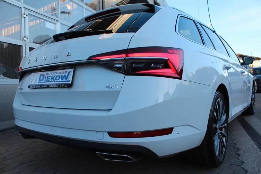 Skoda Superb Combi L&K 4x4 STHZ Pano AHK 19"Vollaussta 03/2023-photo-15