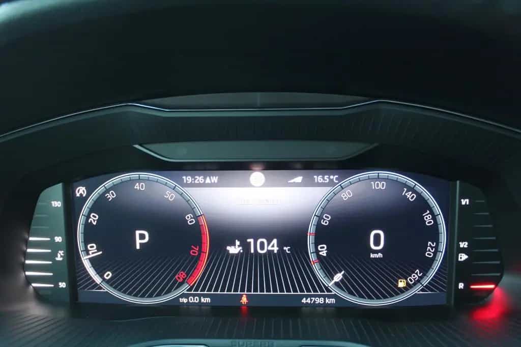 Skoda Superb Combi L&K 4x4 STHZ Pano AHK 19"Vollaussta 03/2023-photo-31
