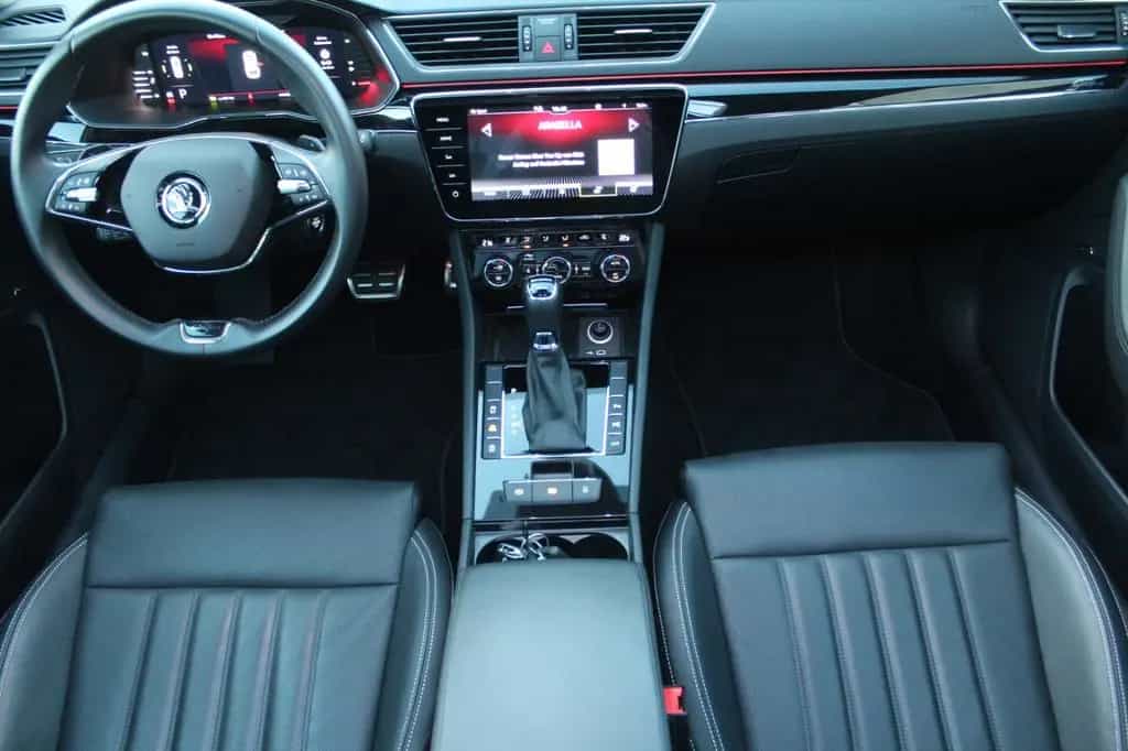Skoda Superb Combi L&K 4x4 STHZ Pano AHK 19"Vollaussta 03/2023-photo-43