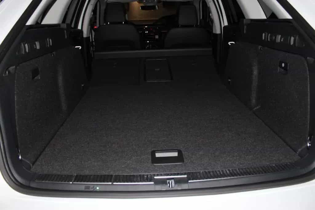 Skoda Superb Combi L&K 4x4 STHZ Pano AHK 19"Vollaussta 03/2023-photo-46