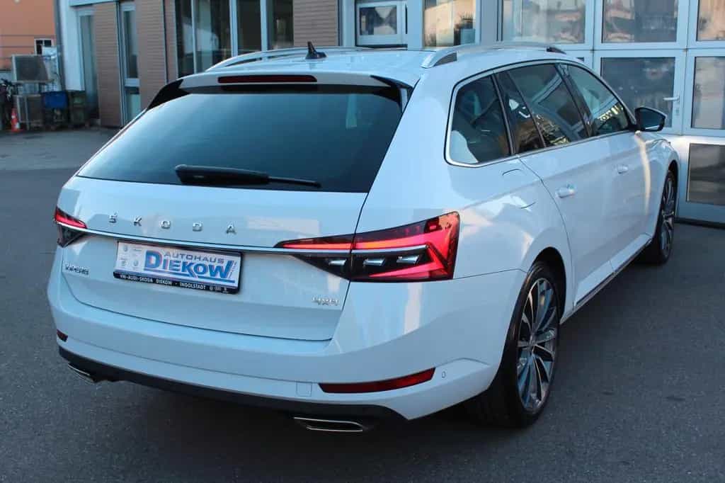 Skoda Superb Combi L&K 4x4 STHZ Pano AHK 19"Vollaussta 03/2023-photo-5