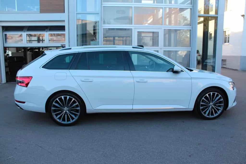 Skoda Superb Combi L&K 4x4 STHZ Pano AHK 19"Vollaussta 03/2023-photo-8