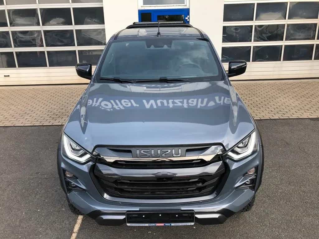 Isuzu D-Max Double Cab V-Cross AT + hohes Fahrwerk + 08/2023-photo-3