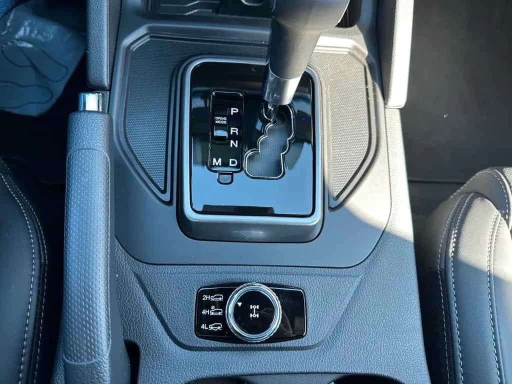 Ssangyong Musso Grand LUX 4WD AT 360° , Leder, 3,5T null-photo-16