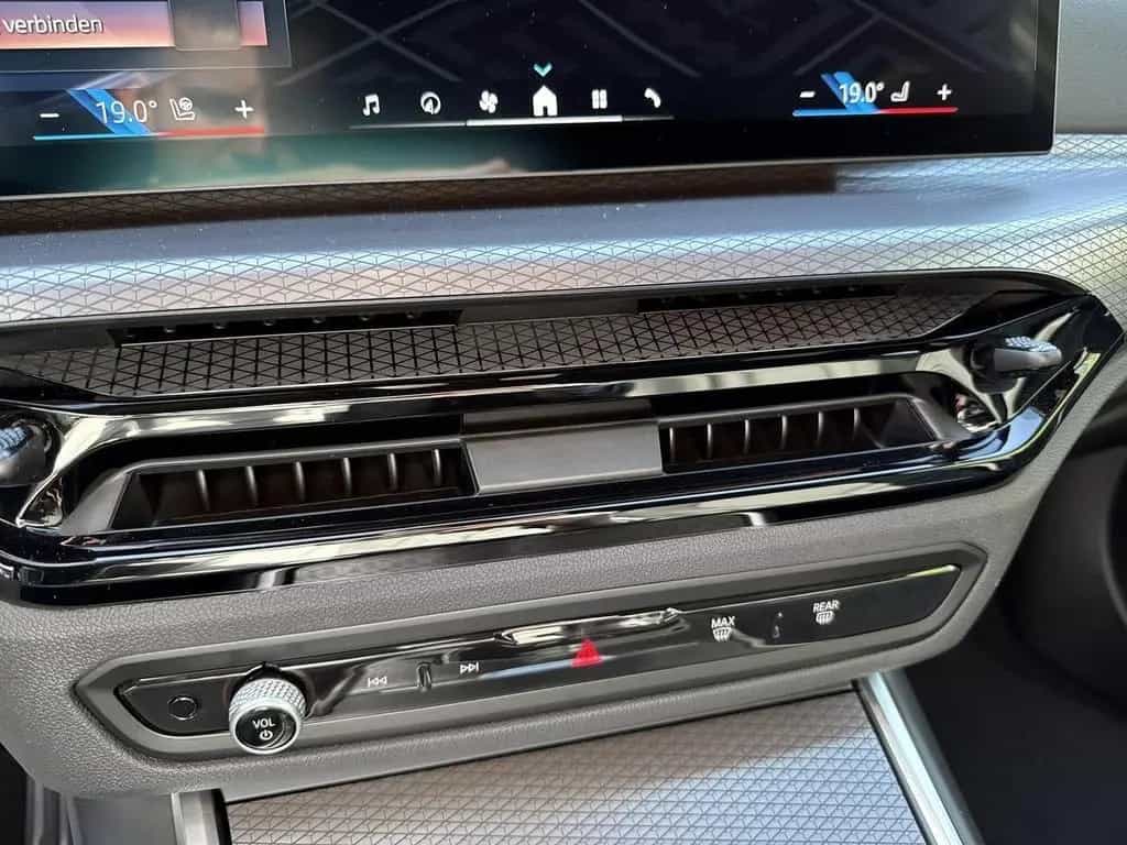 ALPINA D3 S Touring AHK Pano Driving As. Prof Shadow Li 04/2026-photo-11