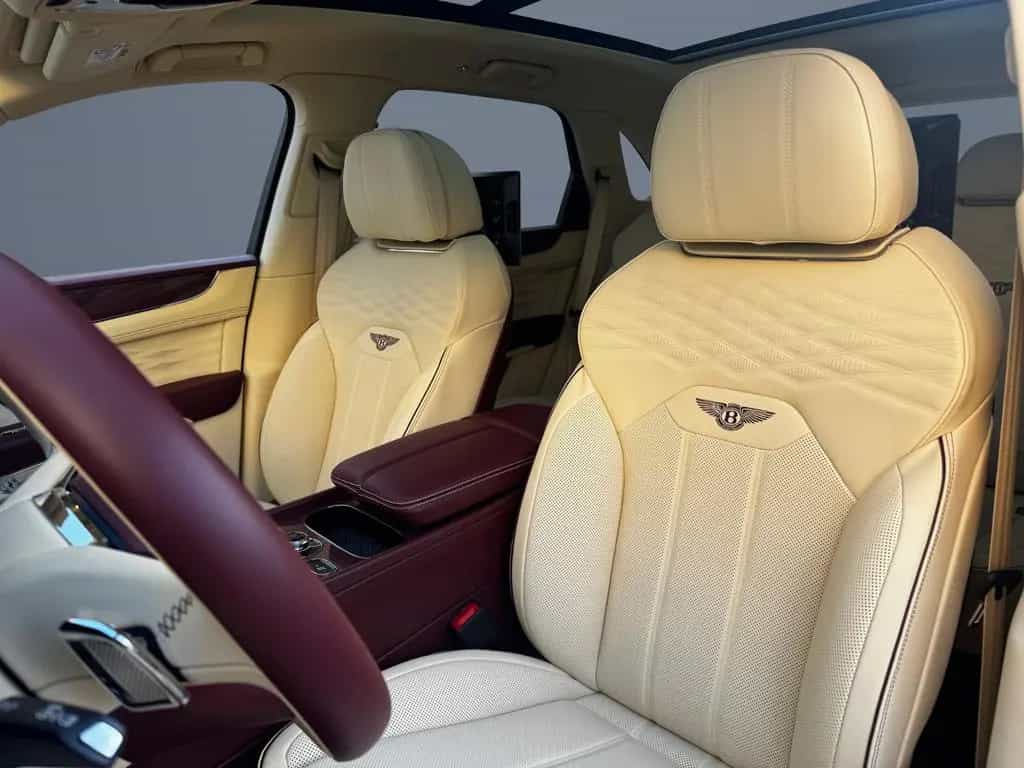 Bentley Bentayga AZURE V8 - MY25 - BENTLEY BERLIN - 05/2025-photo-11