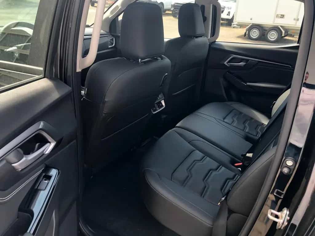 Isuzu D-Max Double Cab 4x4 LSE AT +Hardtop+SOFORT+ 06/2025-photo-12