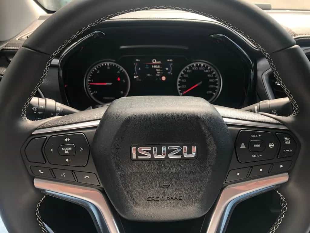 Isuzu D-Max Double Cab 4x4 LSE AT +Hardtop+SOFORT+ 06/2025-photo-17