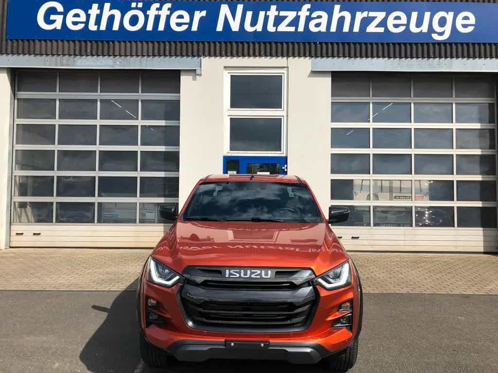 Isuzu D-Max Double Cab V-Cross AT + SOFORT + 06/2025-photo-1