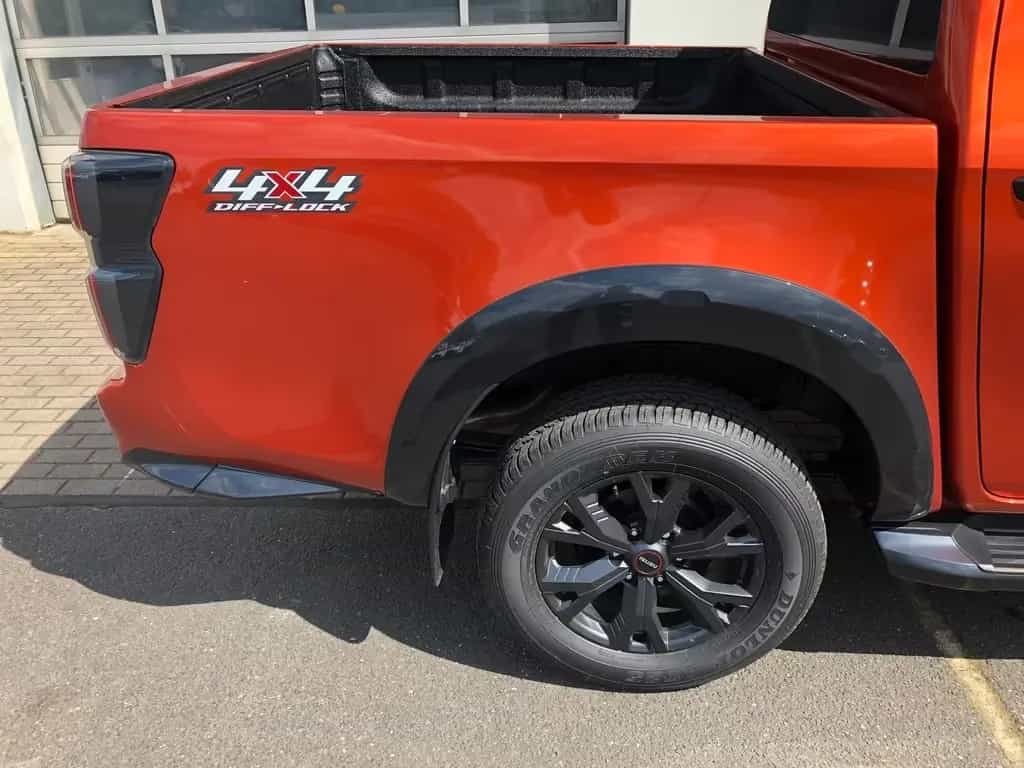 Isuzu D-Max Double Cab V-Cross AT + SOFORT + 06/2025-photo-10
