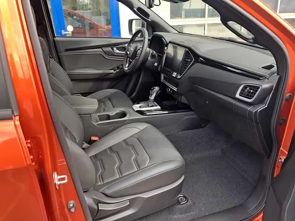 Isuzu D-Max Double Cab V-Cross AT + SOFORT + 06/2025-photo-11