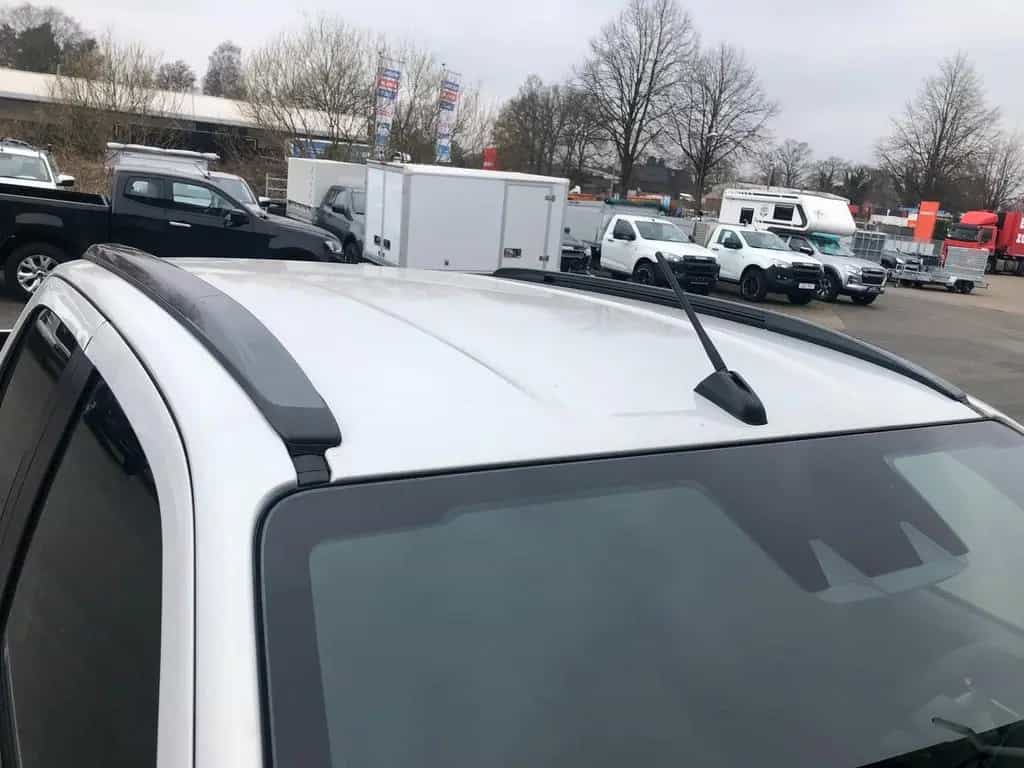 Isuzu D-Max Double Cab V-Cross AT +Sonderfarbe+ 06/2025-photo-10