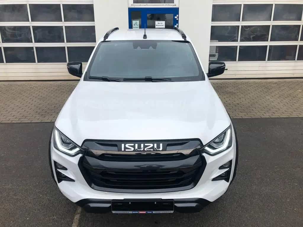 Isuzu D-Max Double Cab V-Cross AT +Sonderfarbe+ 06/2025-photo-2