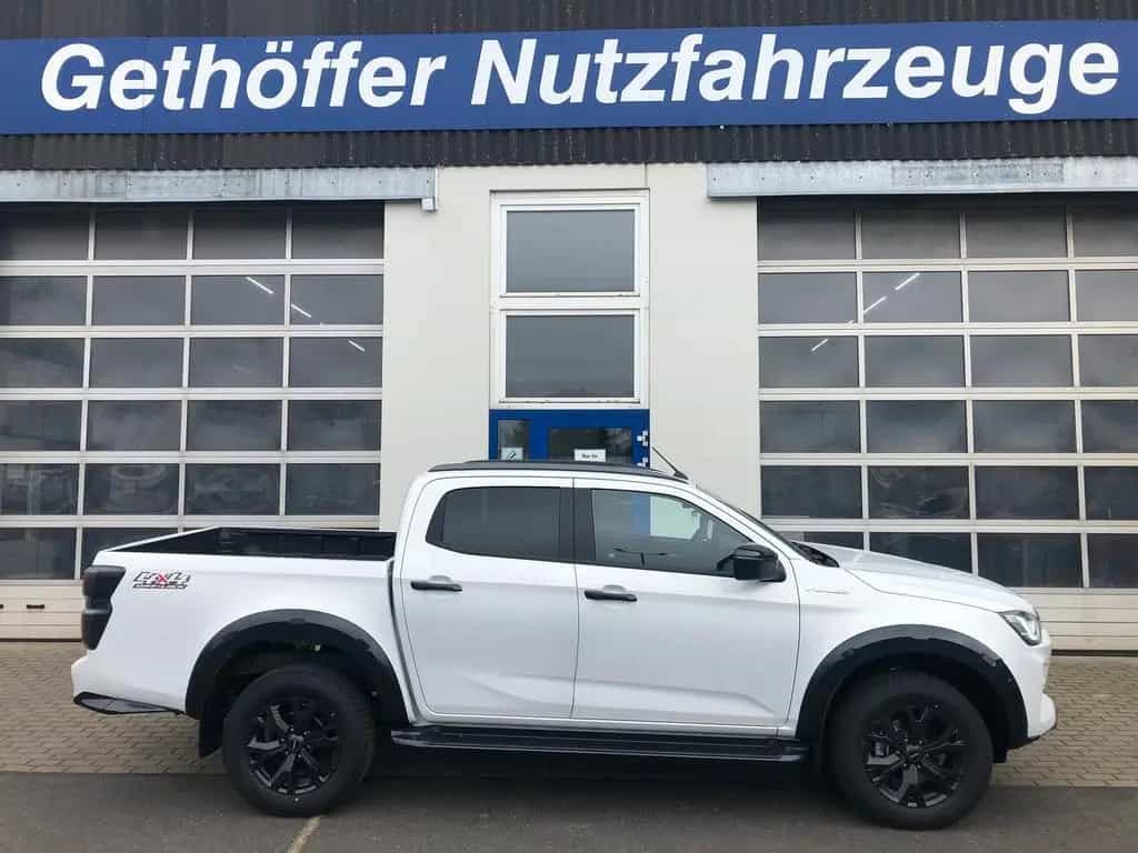 Isuzu D-Max Double Cab V-Cross AT +Sonderfarbe+ 06/2025-photo-5