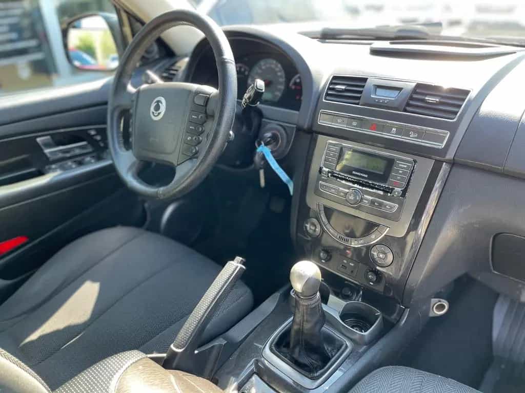 Ssangyong REXTON W RX200 e-XDi Crystal 4WD AHK/TEMP/7 SITZ 03/2014-photo-10