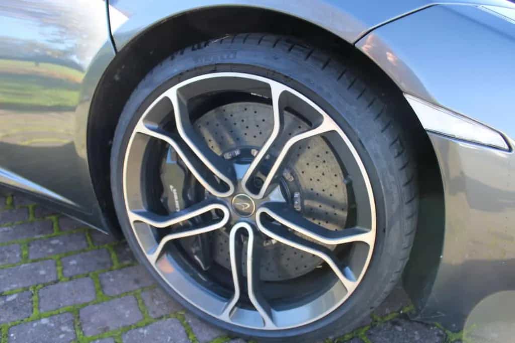 McLaren MP4-12C Keramik Bremse,Carbon Paket 04/2012-photo-4