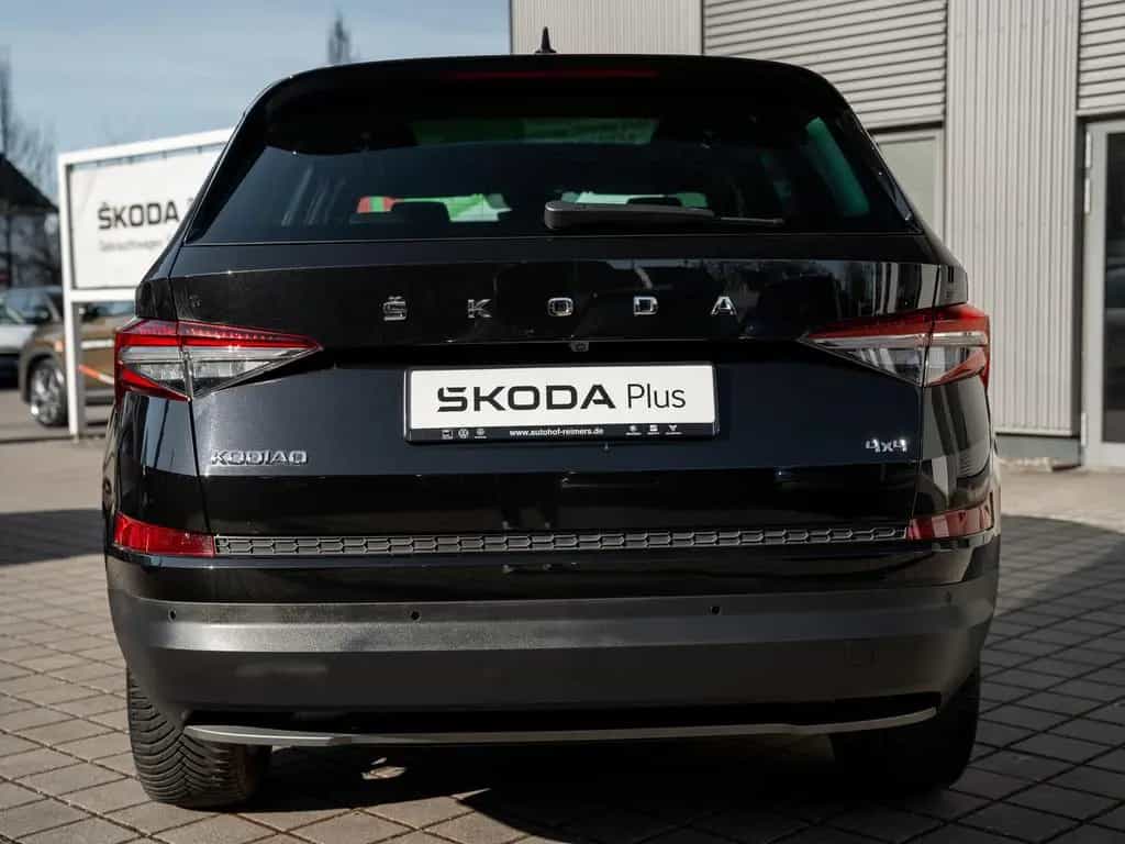 Skoda Kodiaq STYLE 2.0 TSI DSG Pano ACC ParkAss. LED 06/2024-photo-4