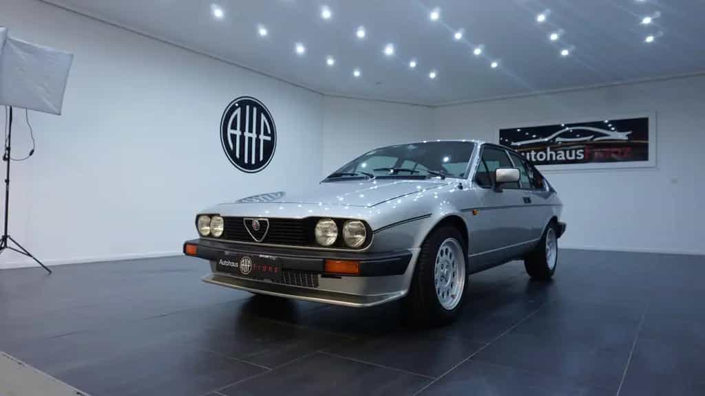 Alfa Romeo GTV 2.0L*Org.Ungeschweißt*Elektr. Fensterheber* 05/1983-photo-0