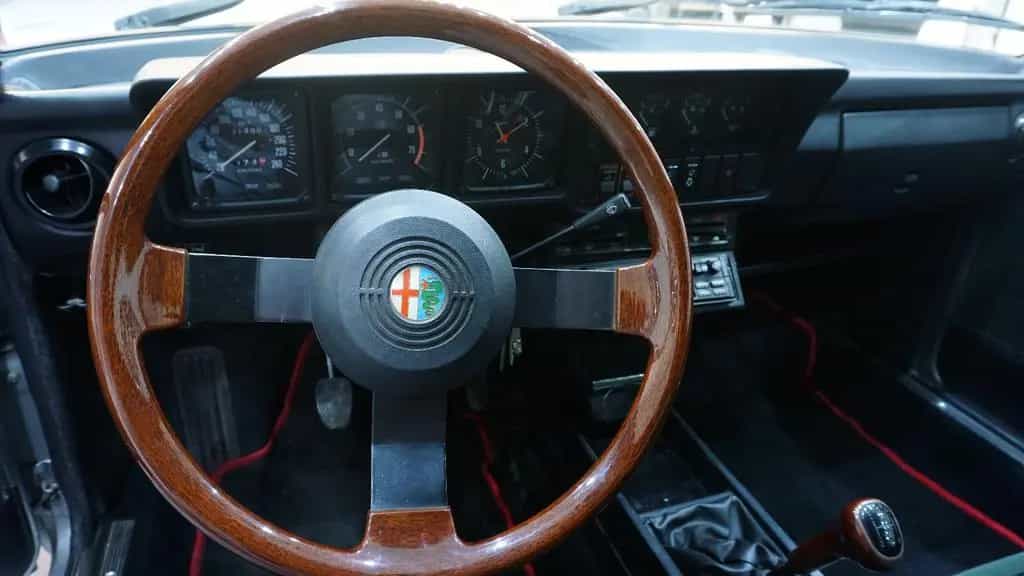 Alfa Romeo GTV 2.0L*Org.Ungeschweißt*Elektr. Fensterheber* 05/1983-photo-21