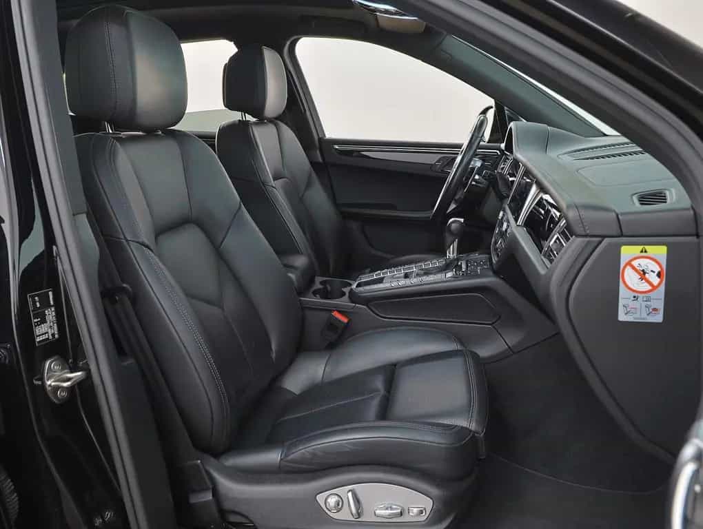Porsche Macan S 07/2020-photo-16