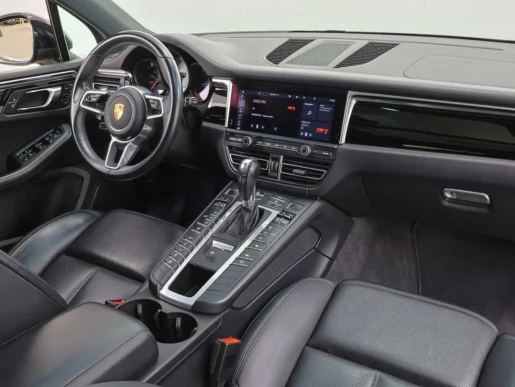 Porsche Macan S 07/2020-photo-17