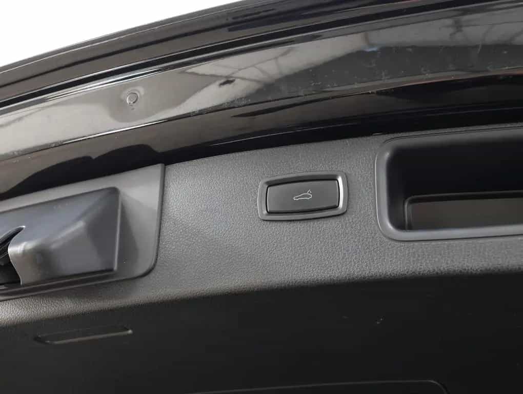 Porsche Macan S 07/2020-photo-25